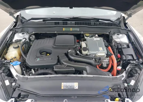 2013 Ford Fusion Hybrid Titanium z USA, uszkodzony, nr VIN 3FA6P0RUXDR388796